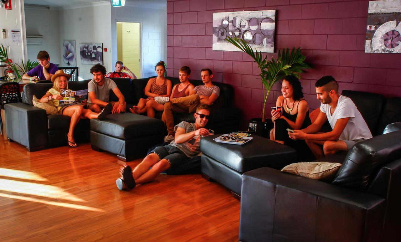 Foreign Exchange Accommodation-Beachside ทาวน์วิล ภายนอก รูปภาพ