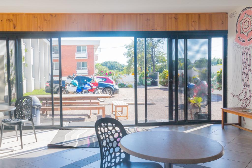 Foreign Exchange Accommodation-Beachside ทาวน์วิล ภายนอก รูปภาพ
