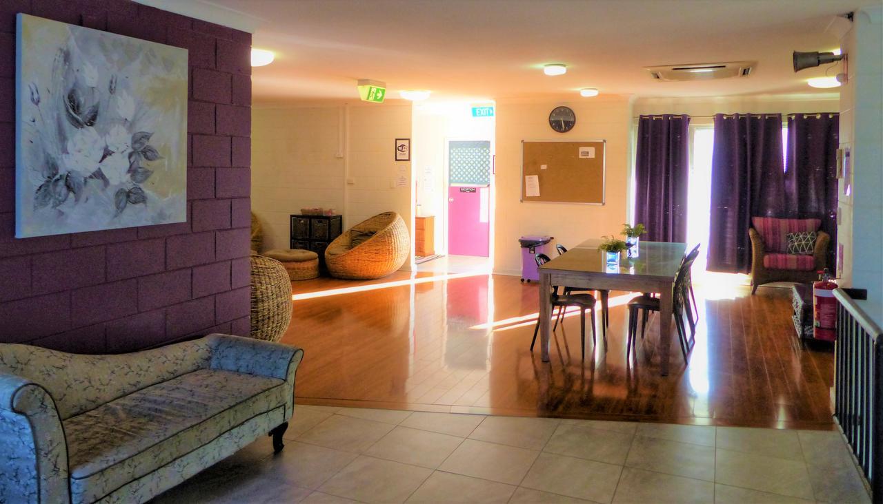 Foreign Exchange Accommodation-Beachside ทาวน์วิล ภายนอก รูปภาพ