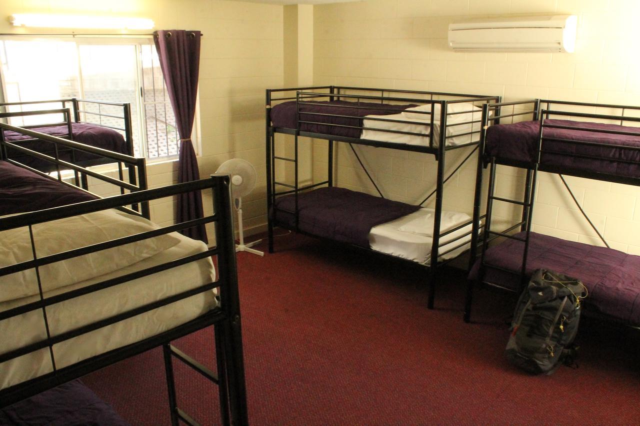 Foreign Exchange Accommodation-Beachside ทาวน์วิล ภายนอก รูปภาพ